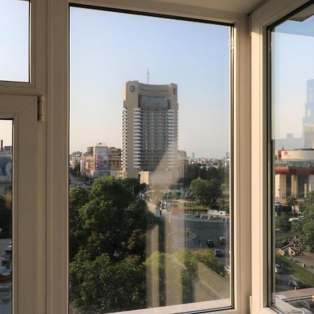 Serenity Heights Apartment: A Panoramic Haven Near Old Town - Free Minibar Bukarest Eksteriør billede