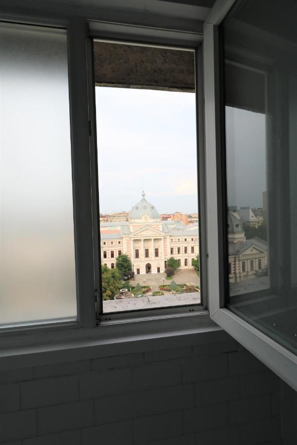Serenity Heights Apartment: A Panoramic Haven Near Old Town - Free Minibar Bukarest Eksteriør billede