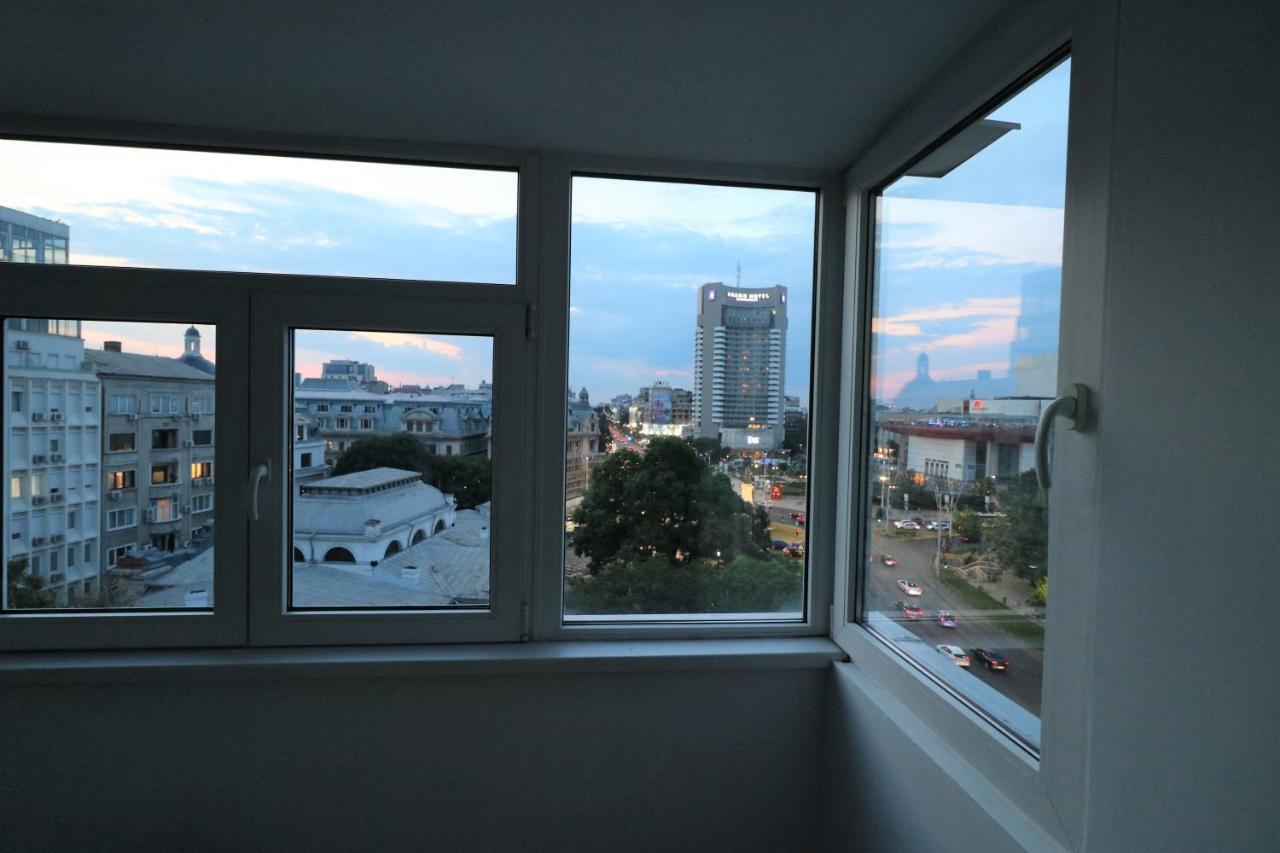 Serenity Heights Apartment: A Panoramic Haven Near Old Town - Free Minibar Bukarest Eksteriør billede