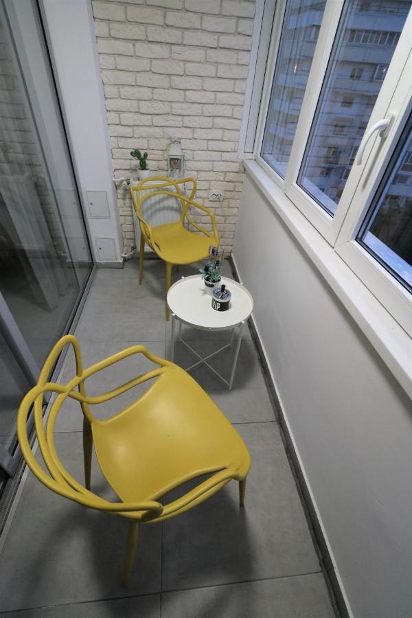 Serenity Heights Apartment: A Panoramic Haven Near Old Town - Free Minibar Bukarest Eksteriør billede